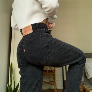WOMENS VINTAGE LEVIS 550